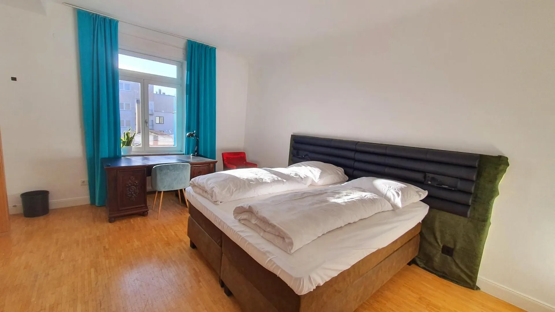 Helles Zimmer Mit Kingsize-Bett Mannheim Alloggio in famiglia